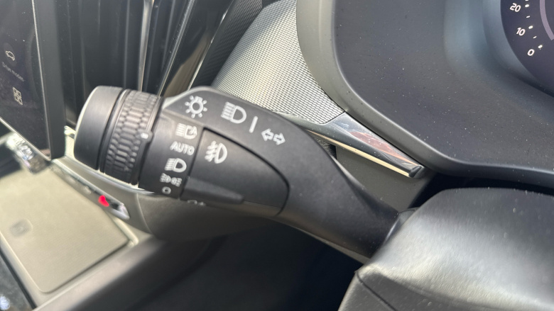 Volvo XC60 2.0 B5P Plus Black Edition 5dr AWD Geartronic Petrol Estate